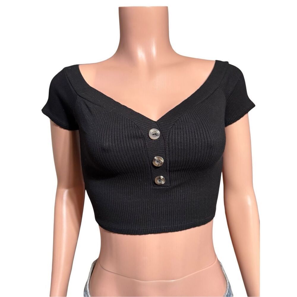 Mezzanine short sleeve black ribbed crop top M